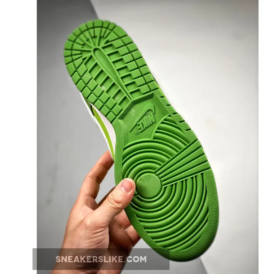 Nike Dunk Low Green White DJ6188-300 / chlorophyll dunk