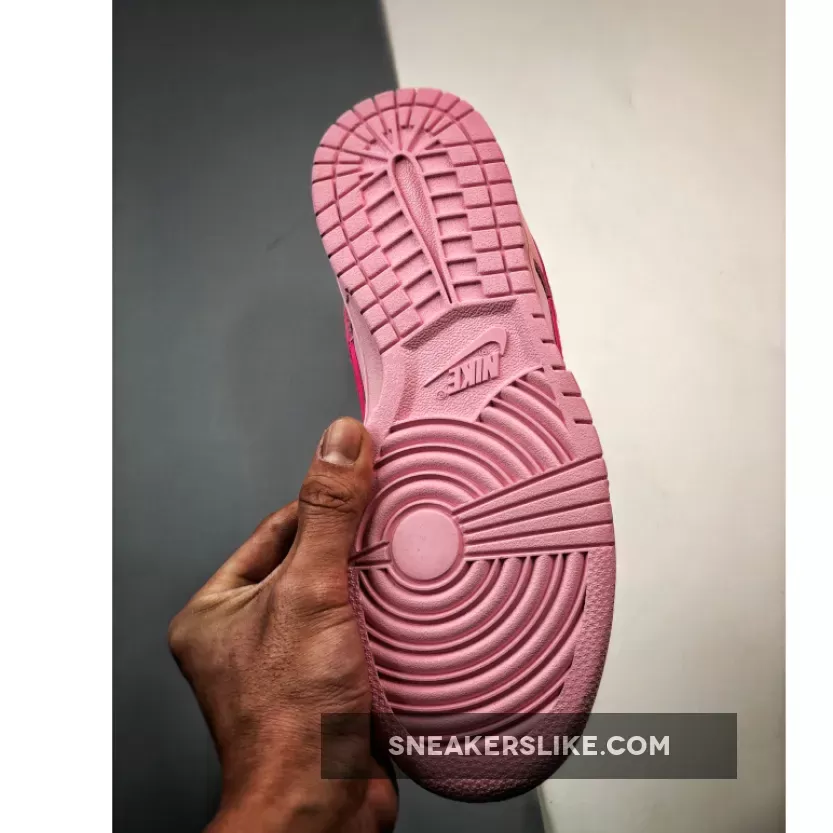 Nike Dunk Low GS Medium Soft Pink/Hyper Pink-Pink Foam - triple pink