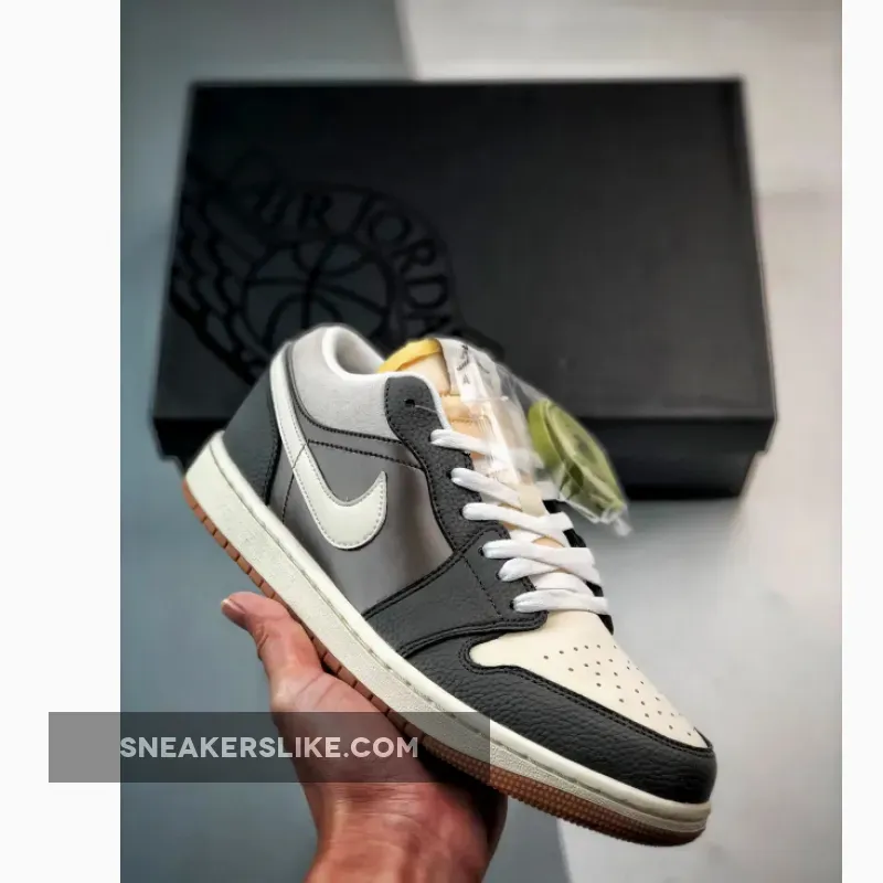 Jordan 1 Low SNKRS Day Korea Magpie (2023)