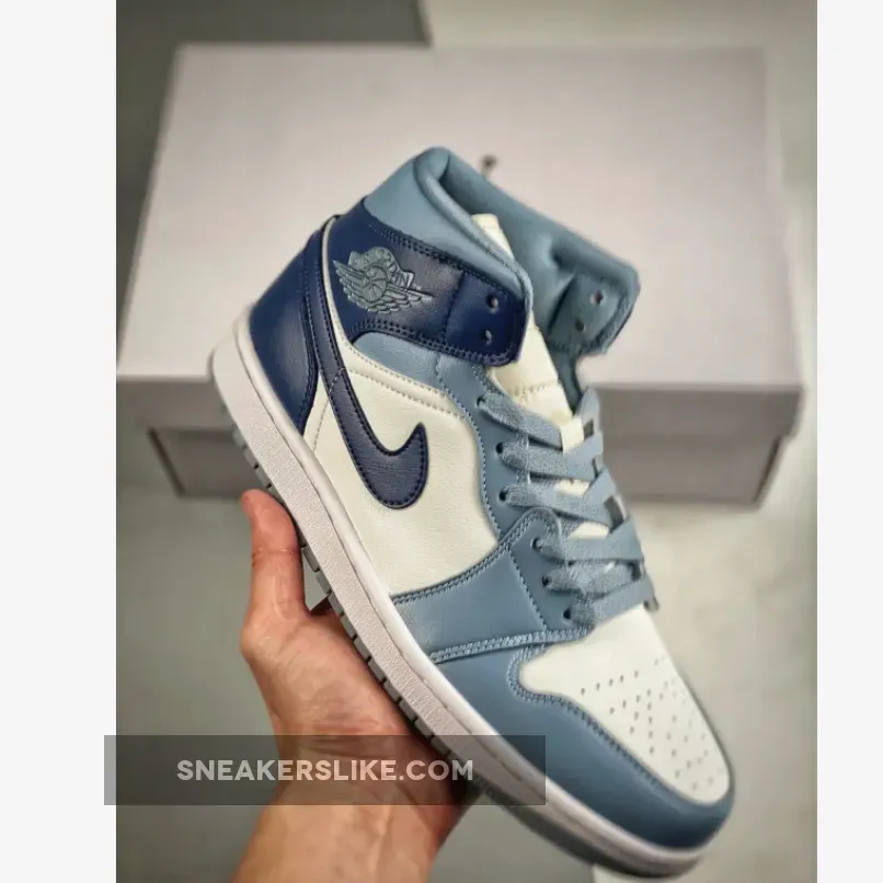Air Jordan 1 Mid Diffused Blue