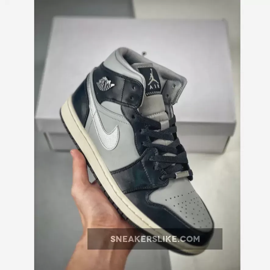 Air Jordan 1 Mid SE "Black Chrome"