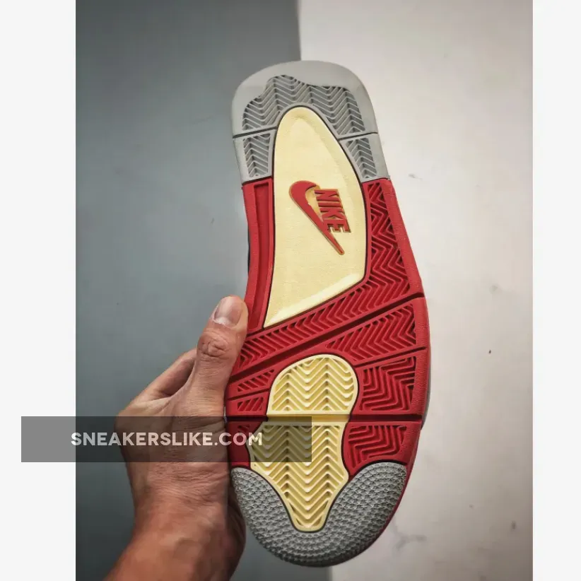 Air Jordan 4 "Fire Red" Air Jordan 4 "Fire Red"