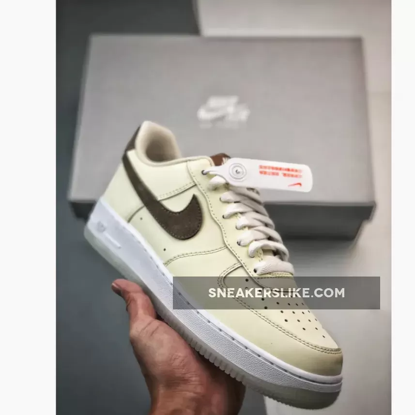 Nike Air Force 1 ’07 Sail/Khaki-Coconut Milk-White