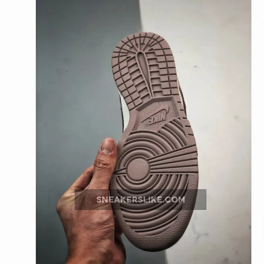 Nike Dunk Low Diffused Taupe/Sail Nike Dunk Low Diffused Taupe/Sail