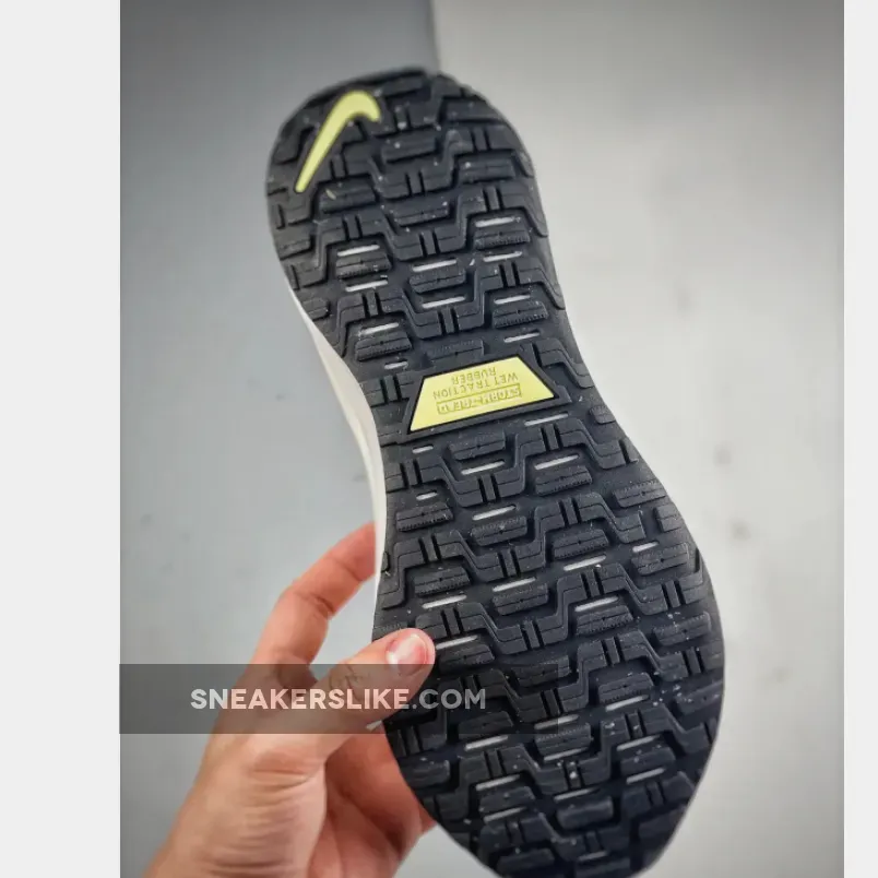 Nike InfinityRN 4 GORE-TEX Pale Ivory/White/Black Nike InfinityRN 4 GORE-TEX Pale Ivory/White/Black