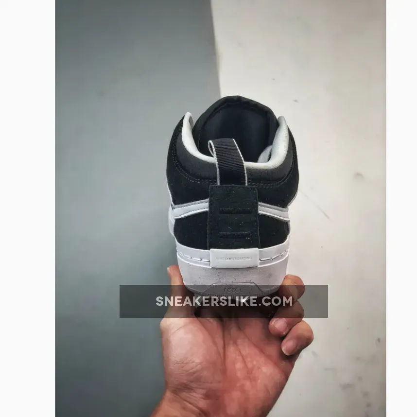 Nike SB React Leo "Black/White" Nike SB React Leo "Black/White"