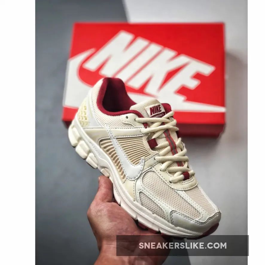 Nike Zoom Vomero 5 "Valentine’s Day" Coconut Milk